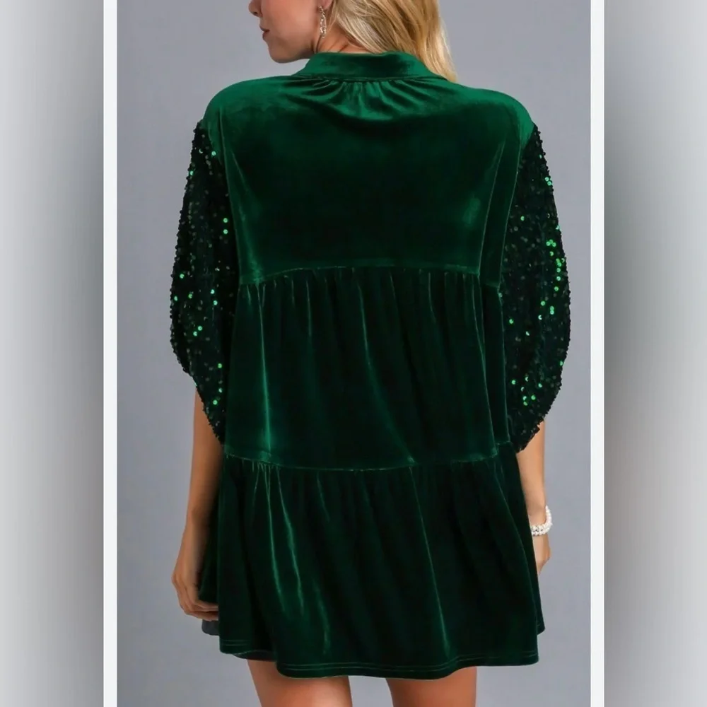 UMGEE Feminine Emerald Green Velvet Sequins Tiered Back Button Down Tunic S NWT
